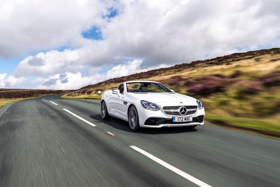  Mercedes-Benz SLC180 AMG Line (R172) 2016 года  (UK) (фото 21 из 40)